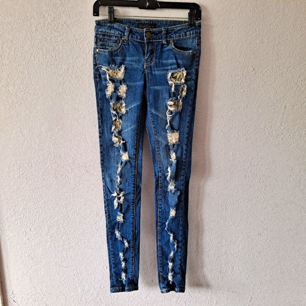 Black Crystal beige lace ripped jeans